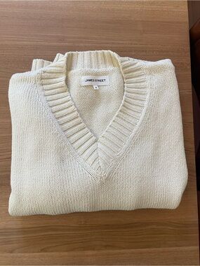 James street co Sloan Vee in Milk
